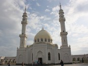 белая мечеть казань