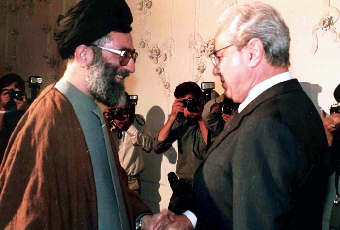 Президент Ирана Али Хаменеи и Генеральный секретарь ООН Перес де Куэльяр 